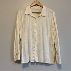 Vintage Carroll Reed Women's White Floral Textured Self Print Button Front Shirt